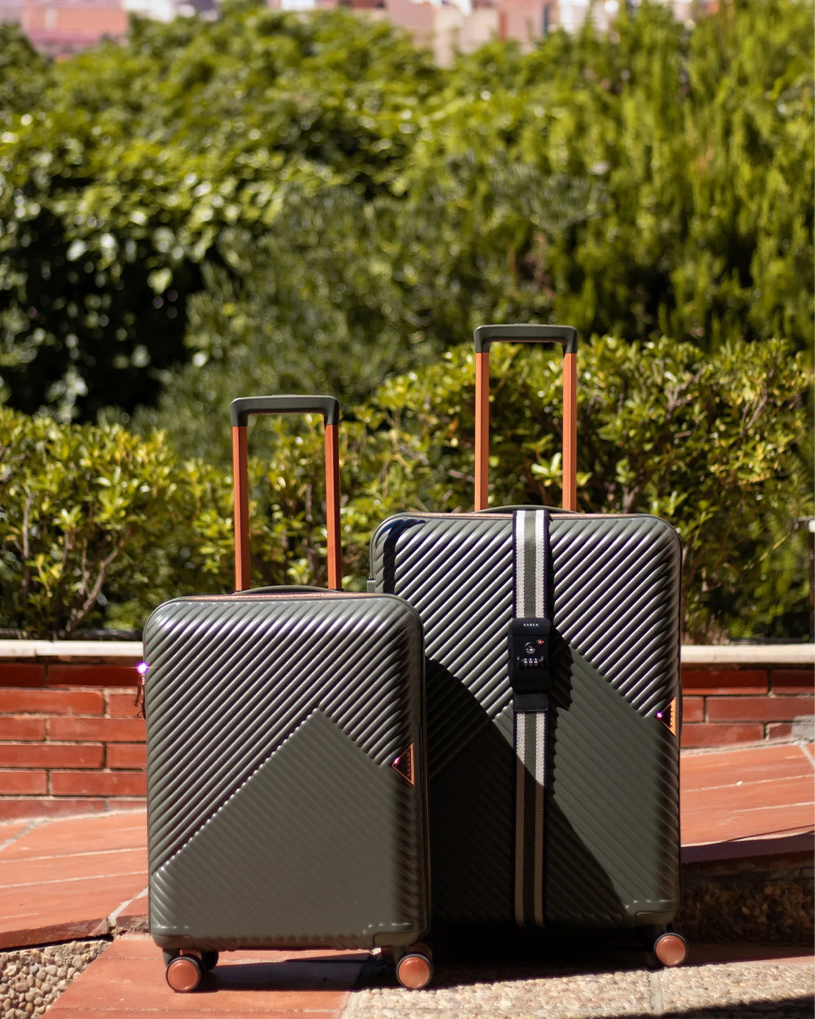 Suitcases- Set of Cabin   Medium