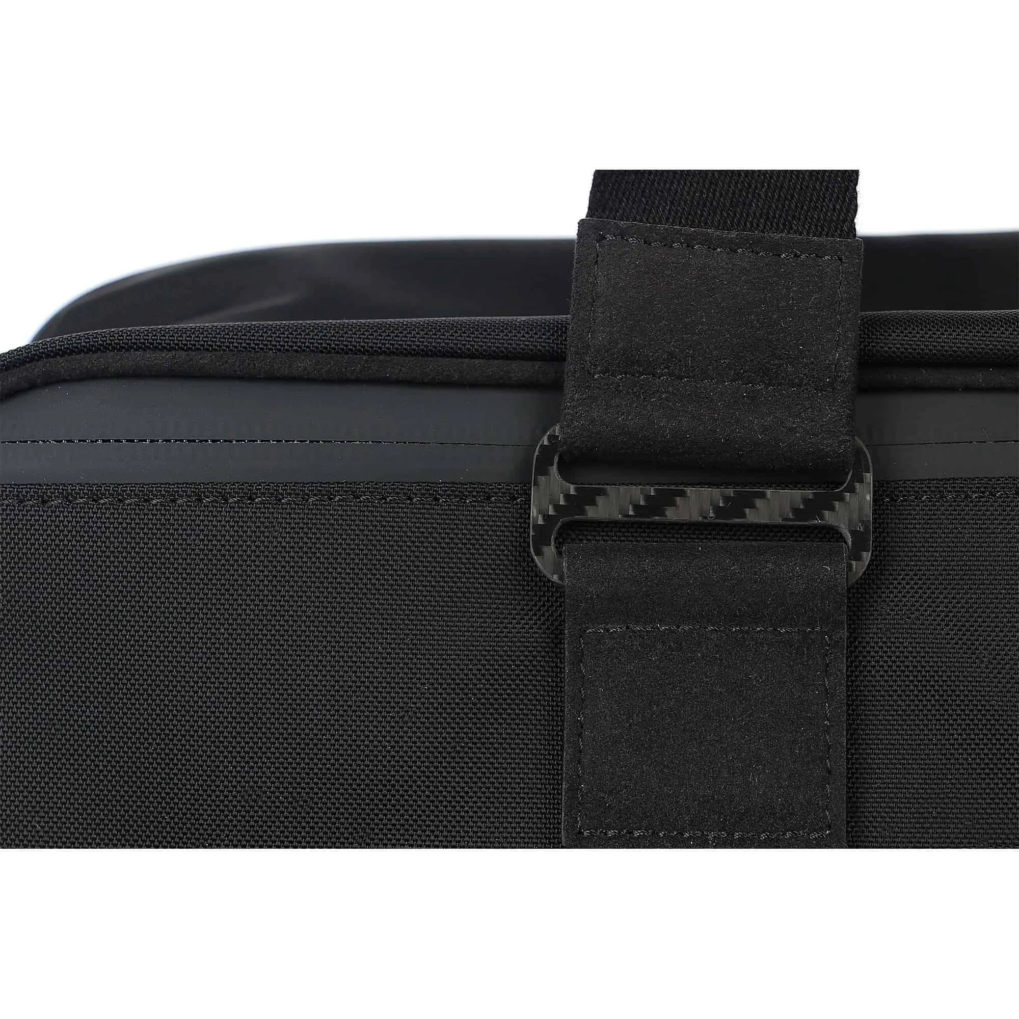 Surcloud travel bag in Carbon Fiber and Alcantara®