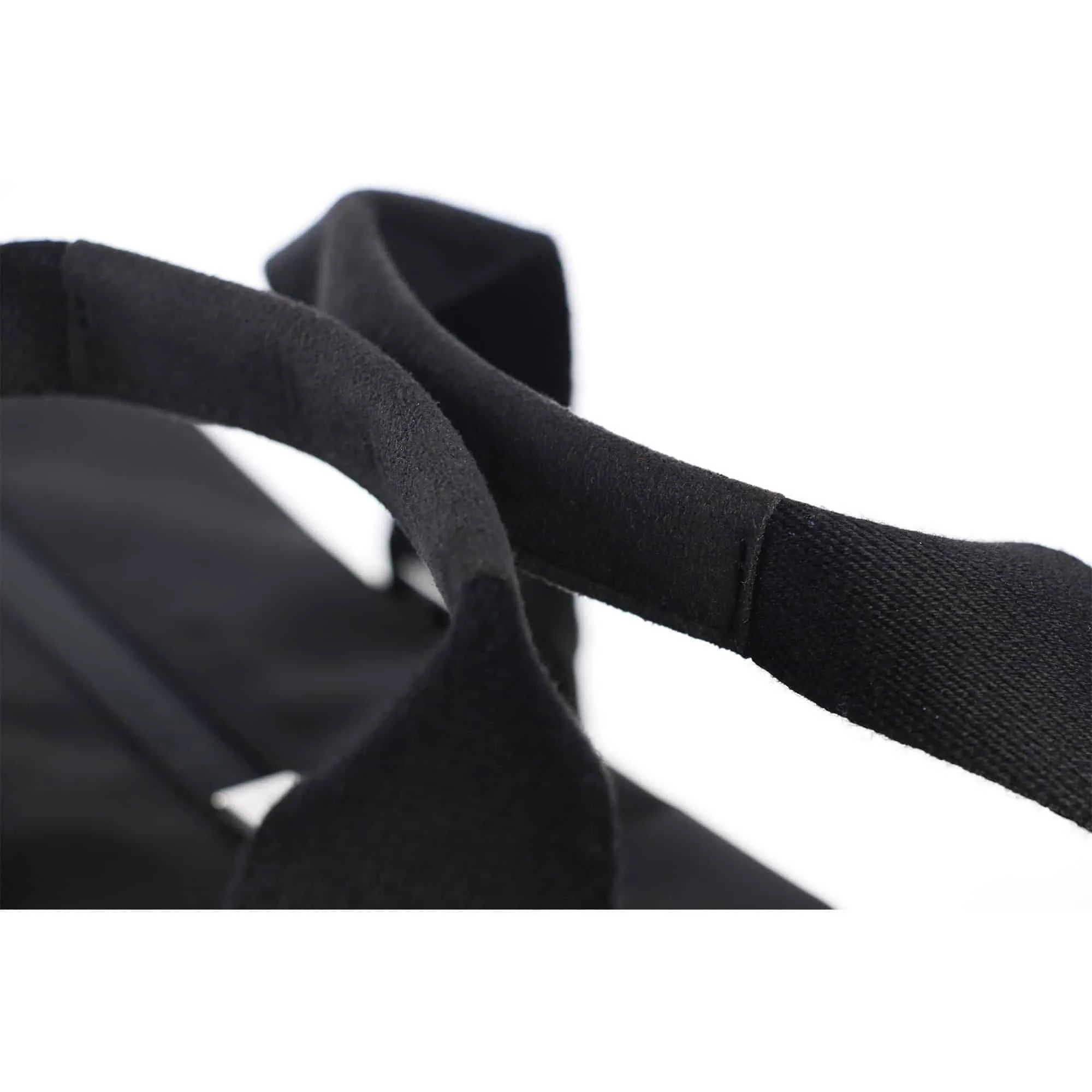 Surcloud travel bag in Carbon Fiber and Alcantara®