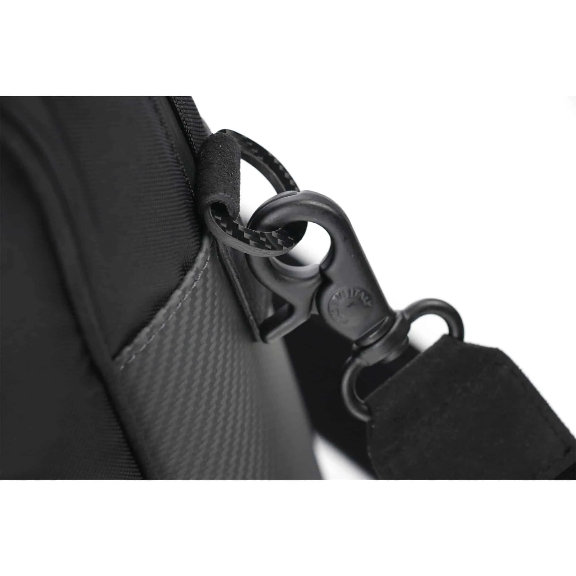 Surcloud travel bag in Carbon Fiber and Alcantara®