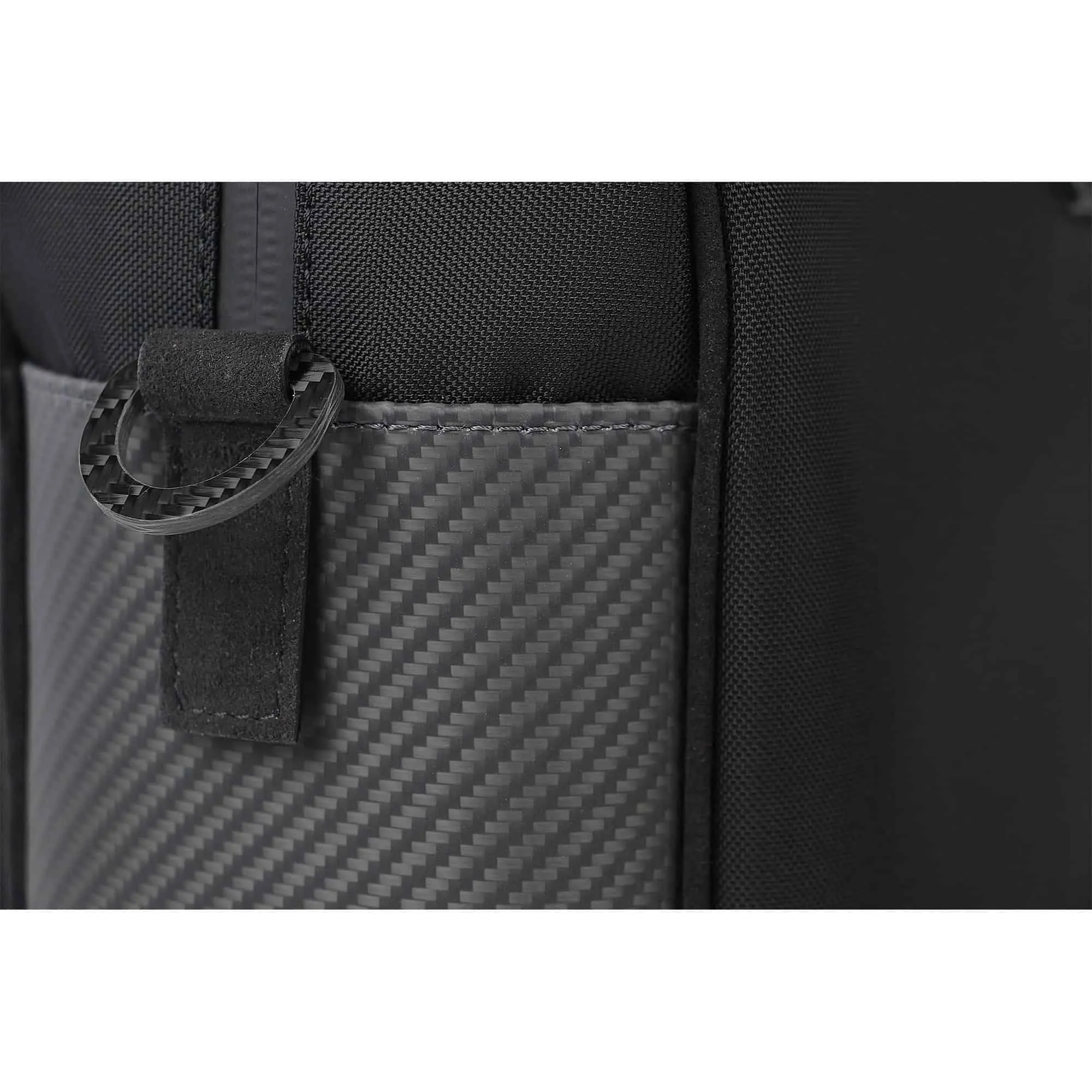 Surcloud travel bag in Carbon Fiber and Alcantara®
